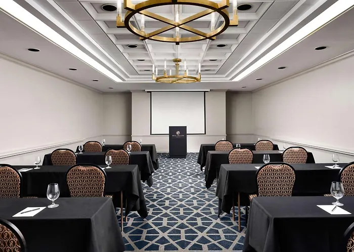 Hotel Phillips Kansas City, Curio Collection By Hilton
