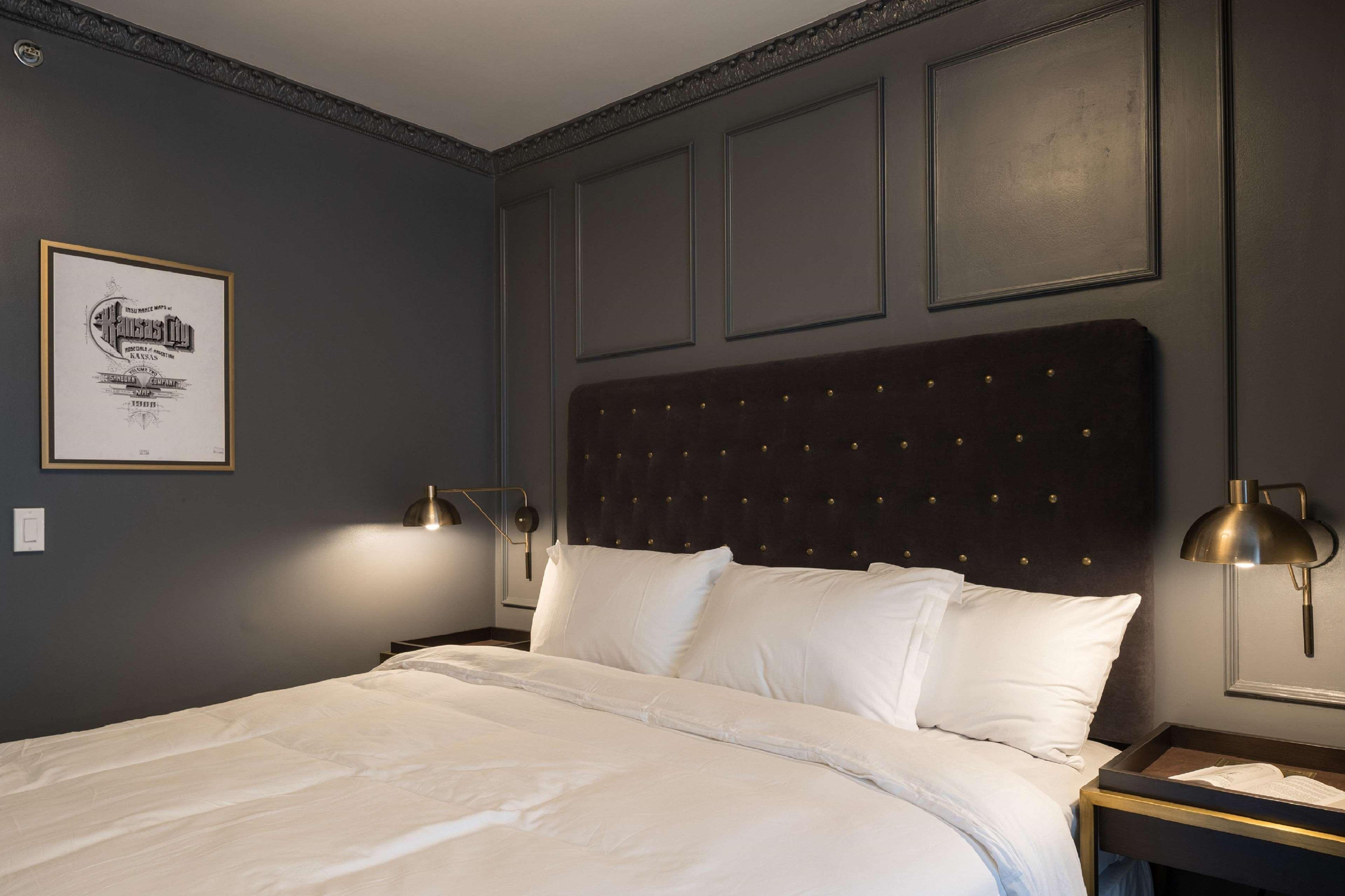 Hotel Phillips Kansas City, Curio Collection By Hilton 4*