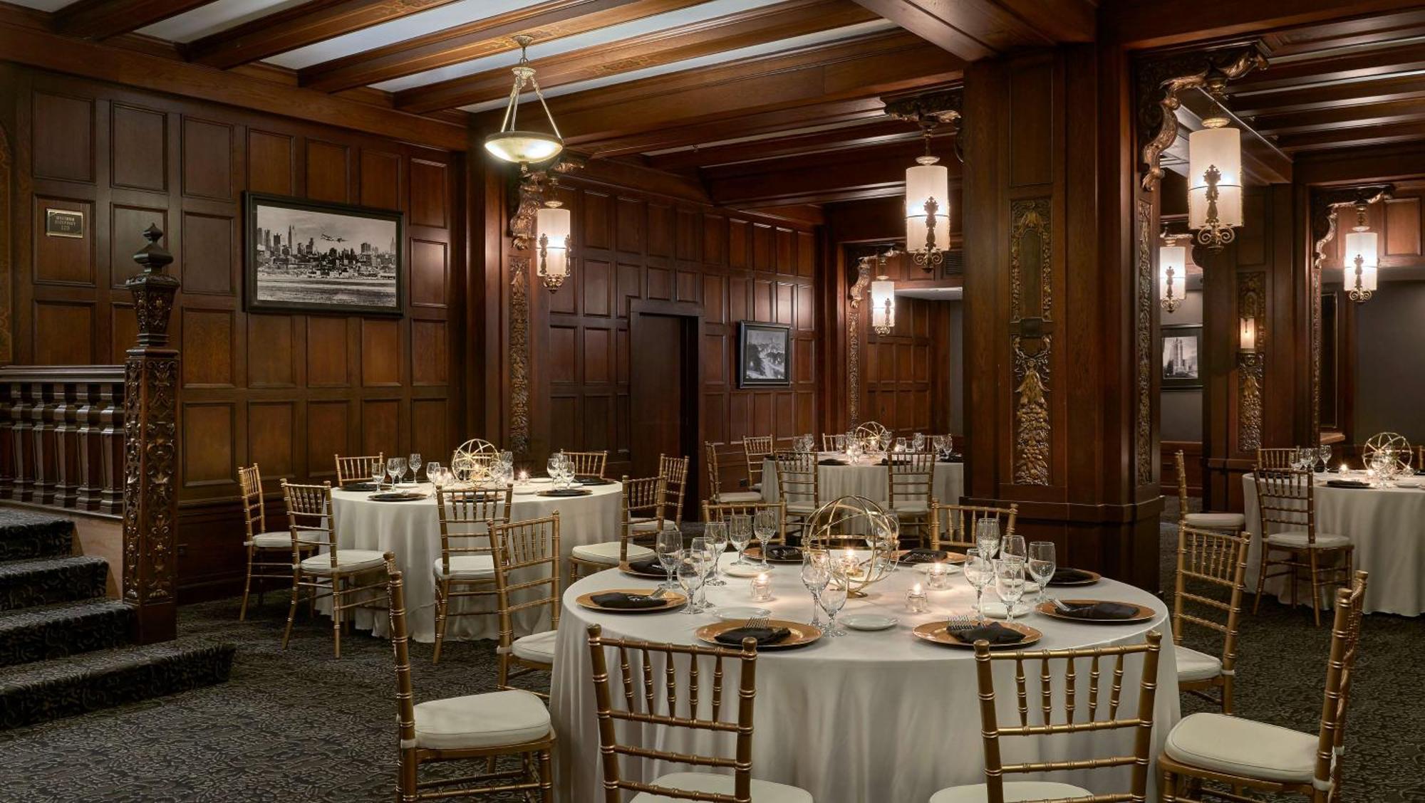 Hotel Phillips Kansas City, Curio Collection By Hilton