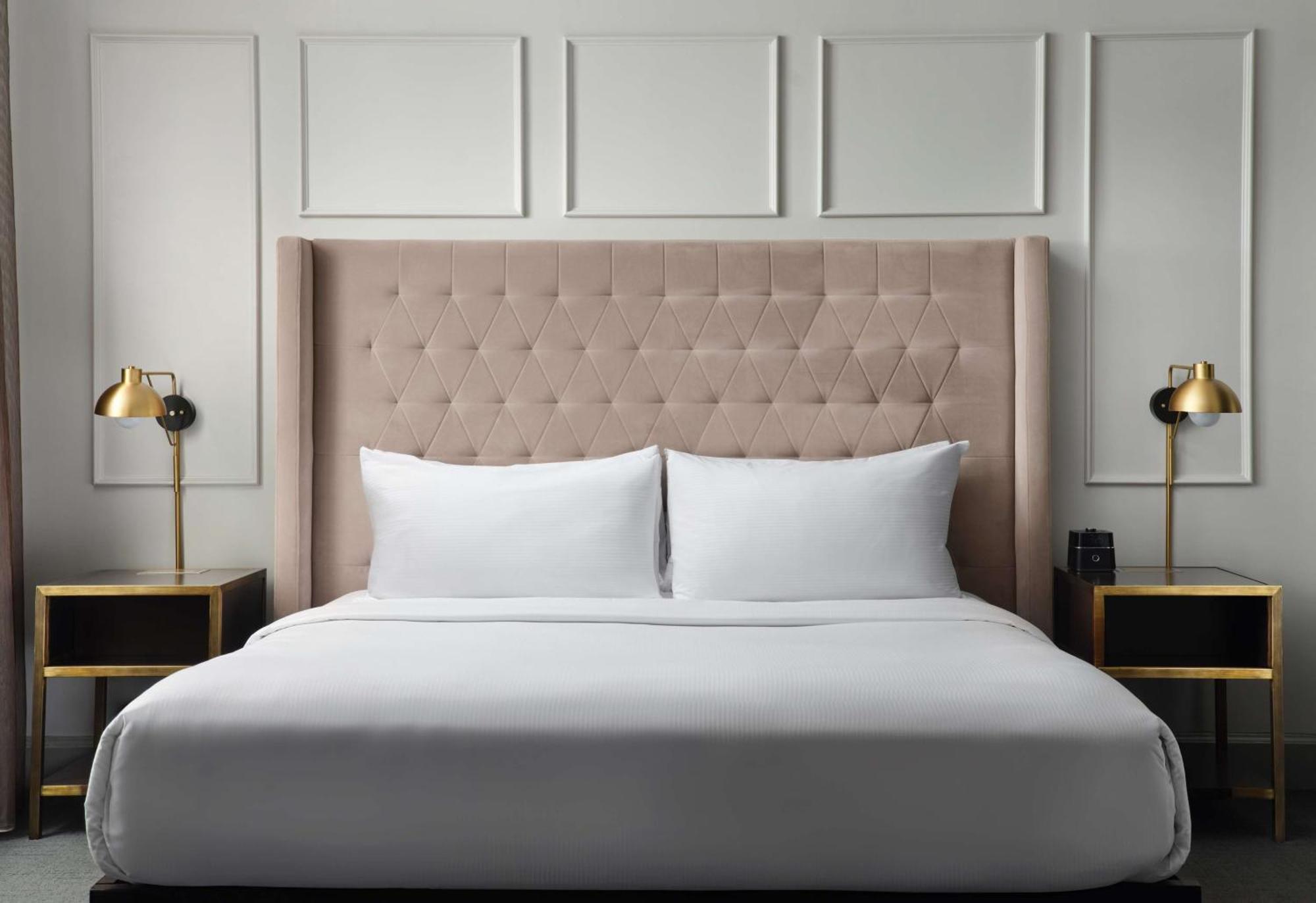 Hotel Phillips Kansas City, Curio Collection By Hilton Kansas City