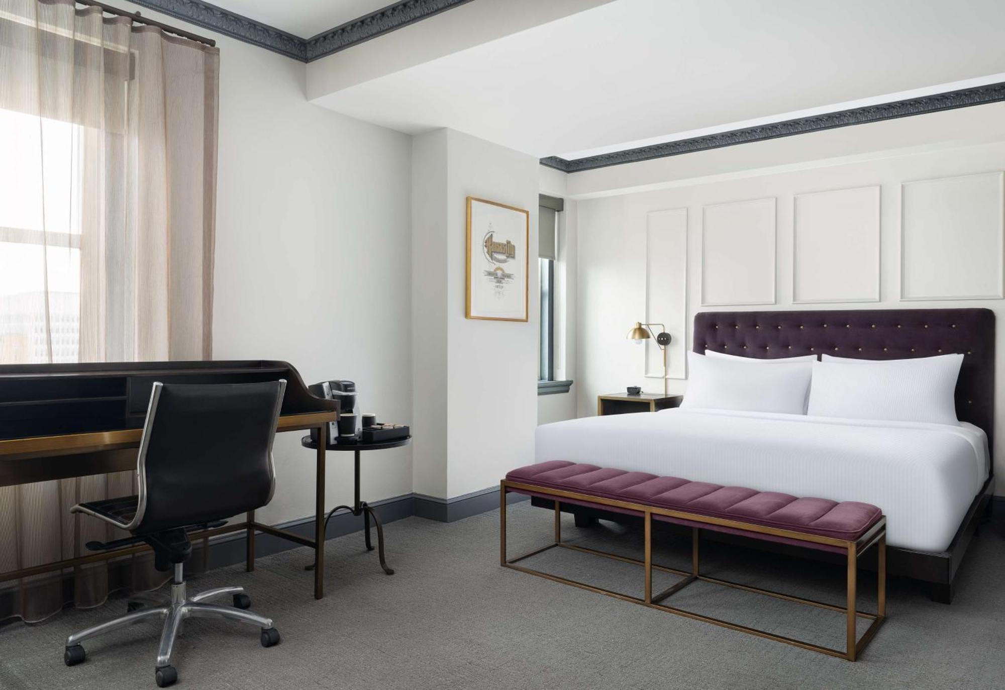 Phillips Kansas City, Curio Collection By Hilton