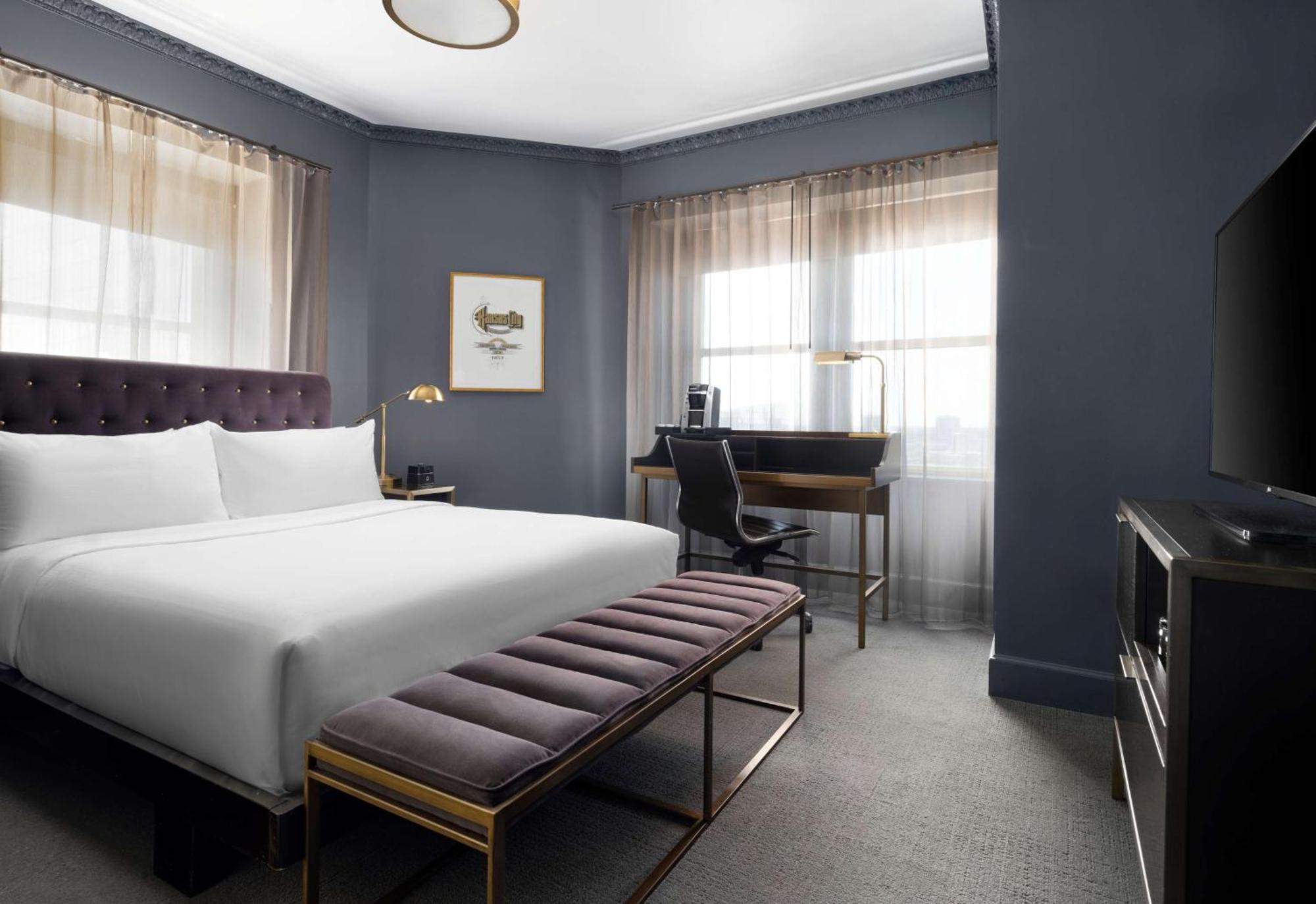 Hotel Phillips Kansas City, Curio Collection By Hilton 4*