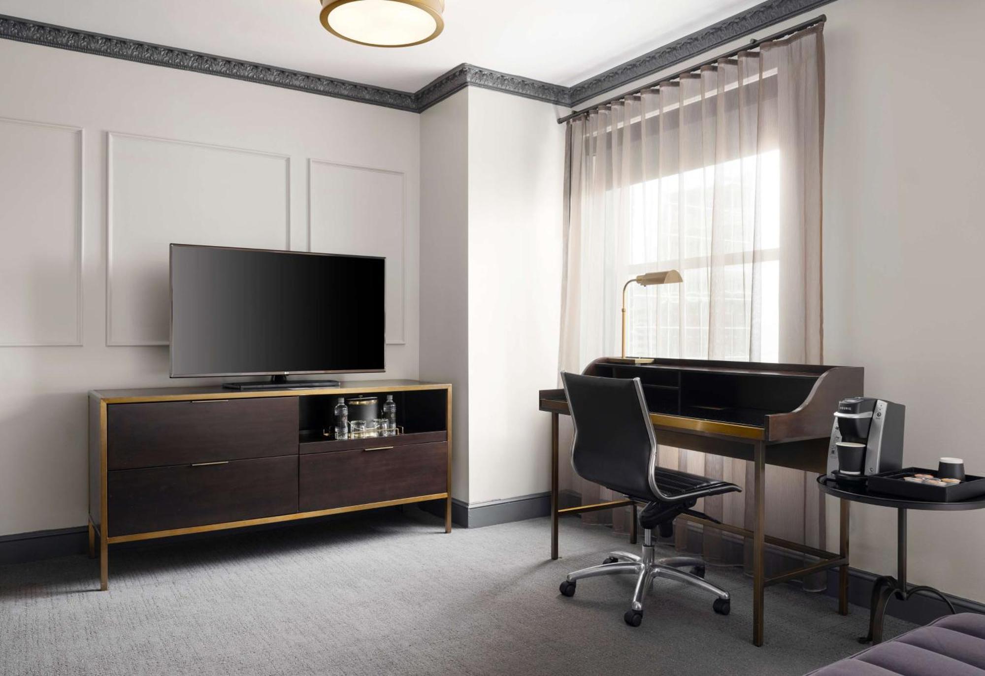 Phillips Kansas City, Curio Collection By Hilton Hotel