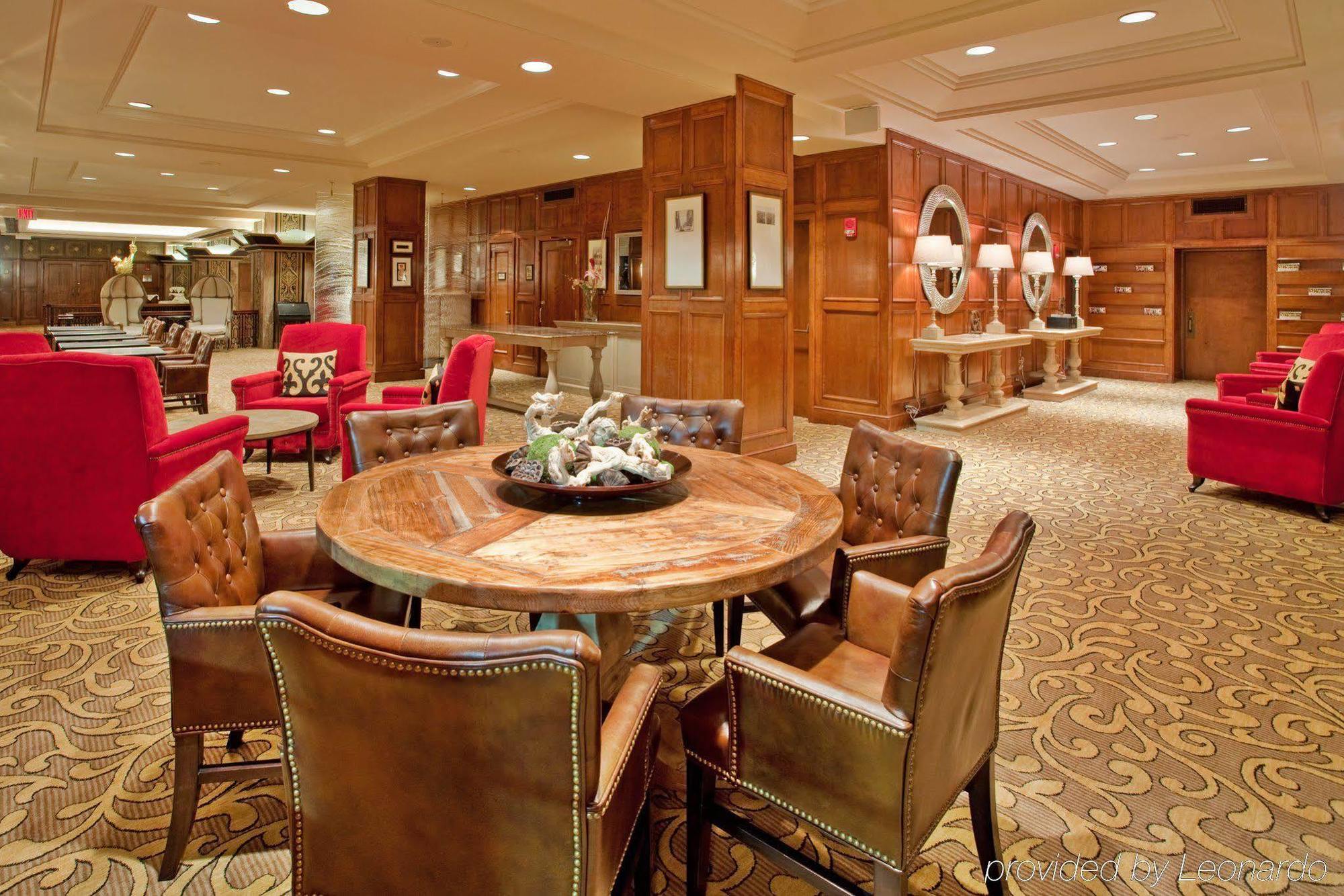 Phillips Kansas City, Curio Collection By Hilton Kansas City