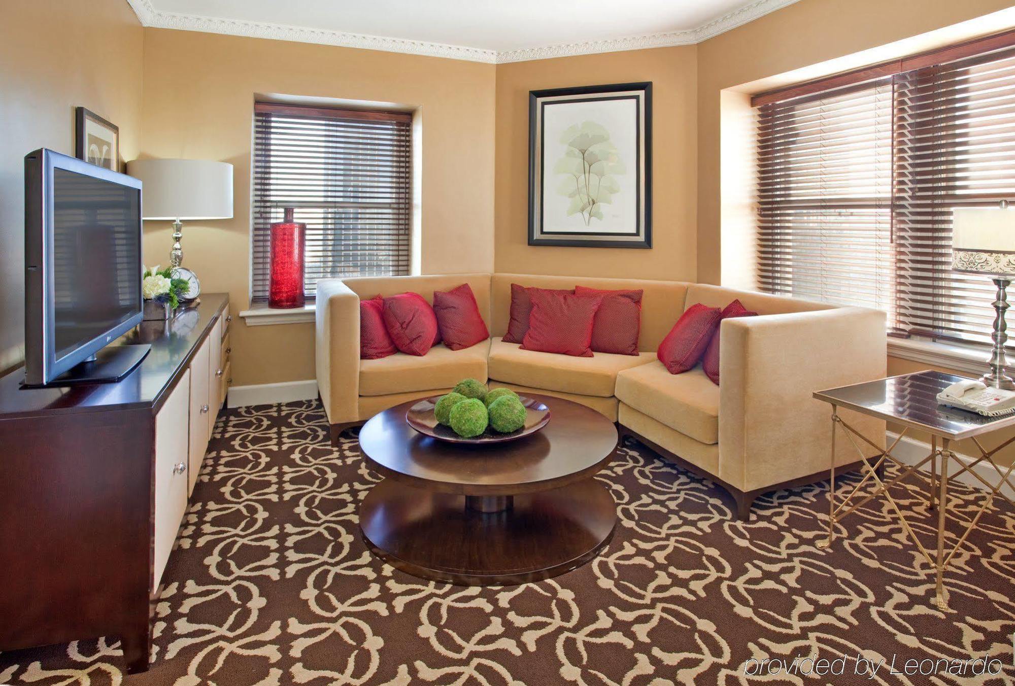 Phillips Kansas City, Curio Collection By Hilton Kansas City