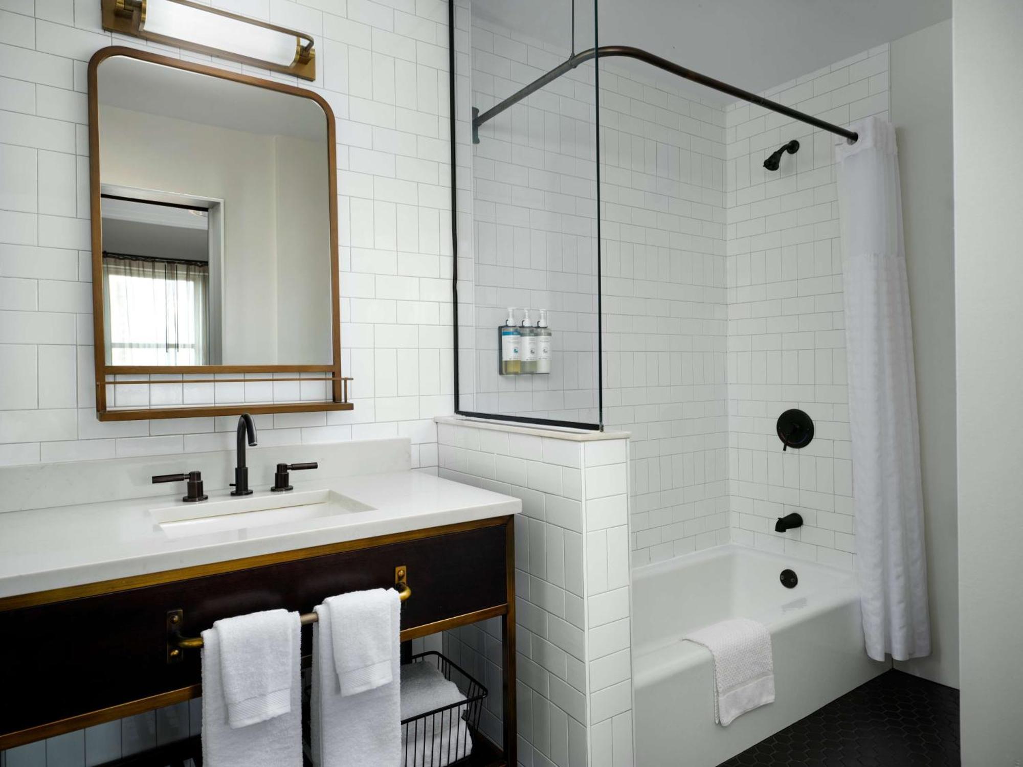 Hotel Phillips Kansas City, Curio Collection By Hilton Kansas City