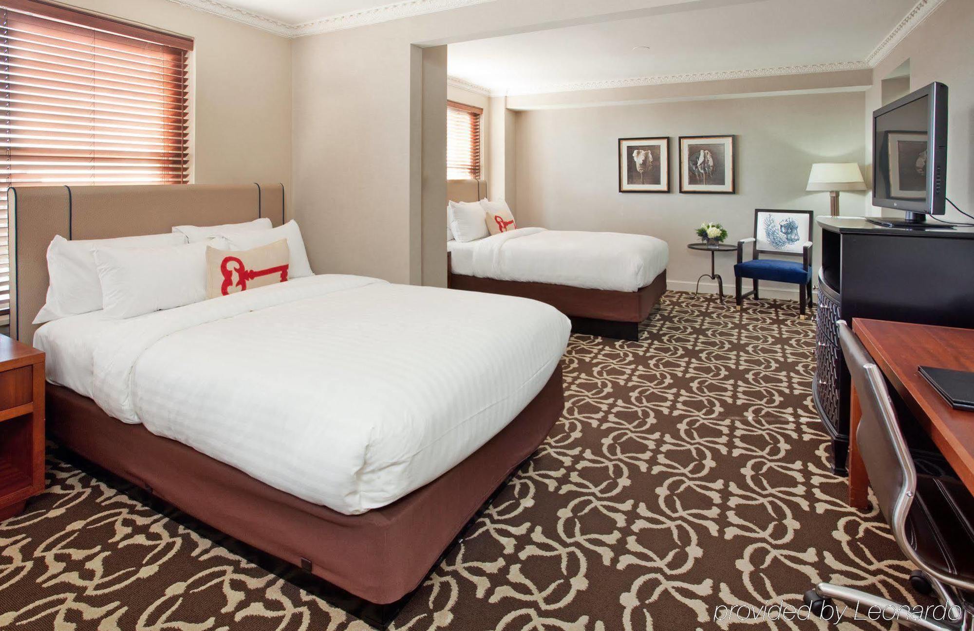 Phillips Kansas City, Curio Collection By Hilton Kansas City